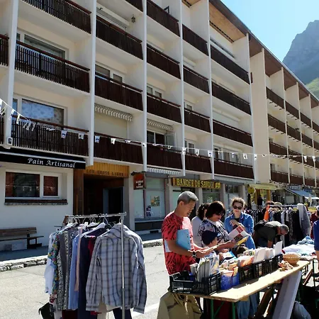 Hauts Lieux - Grand Au Centre De Le Mae-7414 Apartamento *